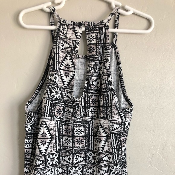 Halter style dress!!✨OFFER - Picture 3 of 5